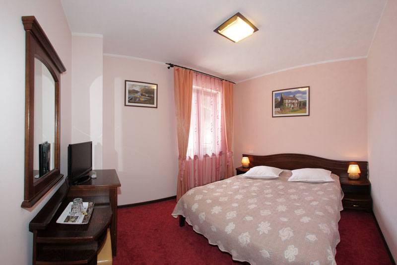 Cazare in Maramures - HOTEL VICTORIA - Borsa