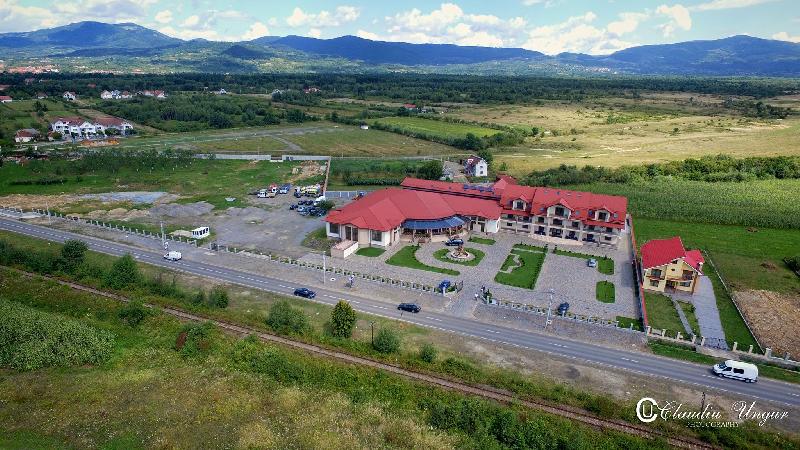 Cazare in Maramures - HOTEL DALLAS - Negresti Oas