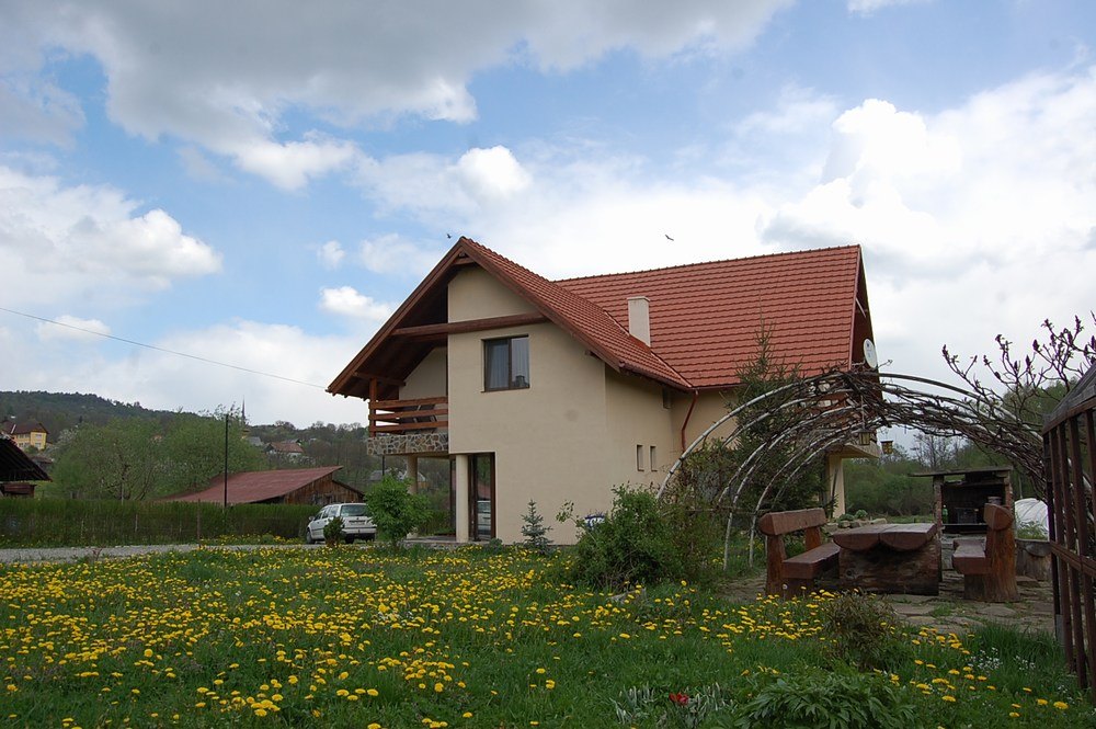 Cazare in Maramures - PENSIUNEA ARAN - Desesti