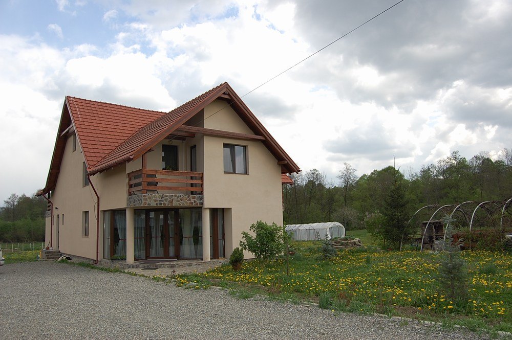 Cazare in Maramures - PENSIUNEA ARAN - Desesti