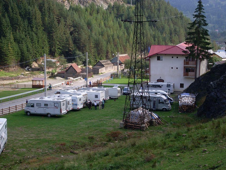 Cazare in Maramures - PENSIUNEA CAMPING  LAURA - Baia Borsa