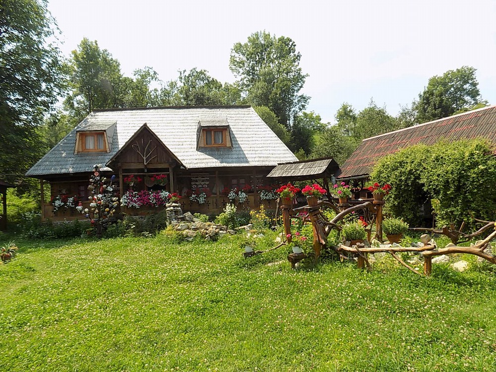 Cazare in Maramures - PENSIUNEA RUSTIC ONCESTI MARAMURES - Oncesti