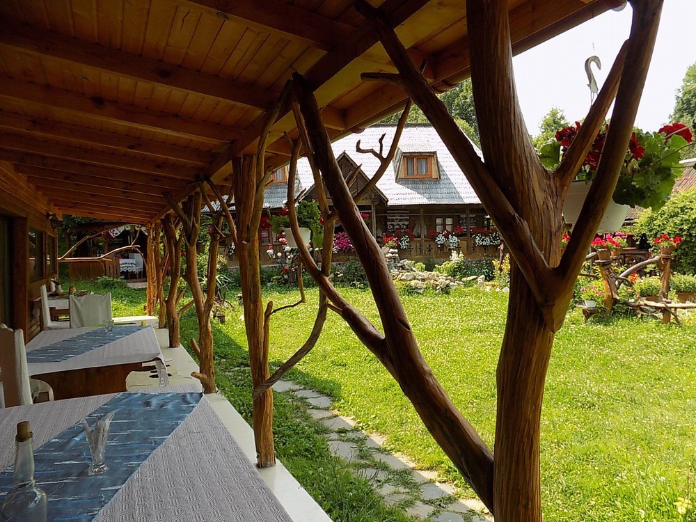 Cazare in Maramures - PENSIUNEA RUSTIC ONCESTI MARAMURES - Oncesti