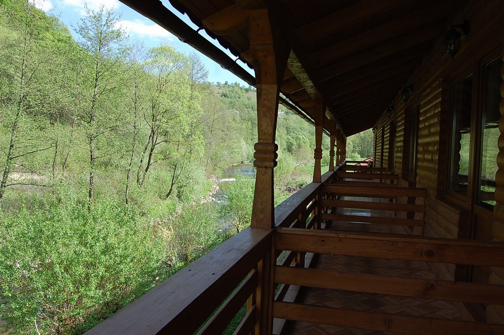 Cazare in Maramures - PENSIUNEA COSAU - Calinesti