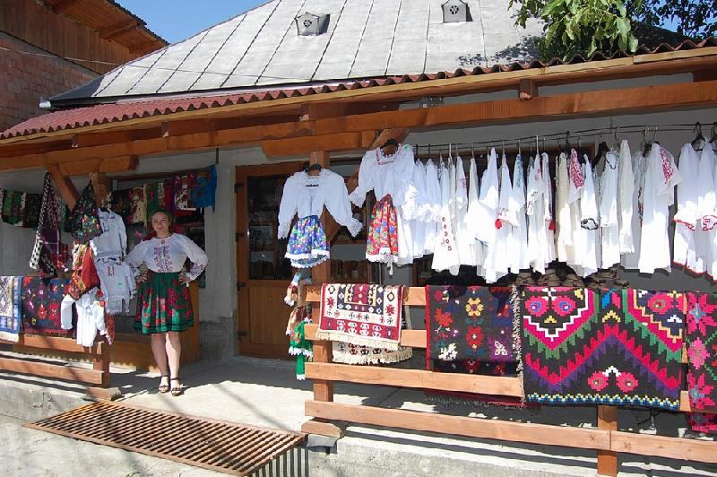 Cazare in Maramures - MAGAZIN ARTIZANAT MARAMURESENESC - Sapanta