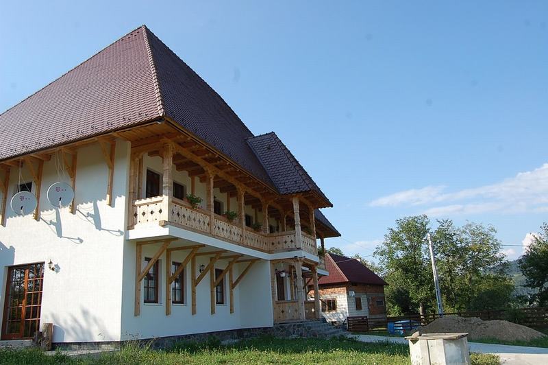 Cazare in Maramures - PENSIUNEA RALUCA - Vadu Izei