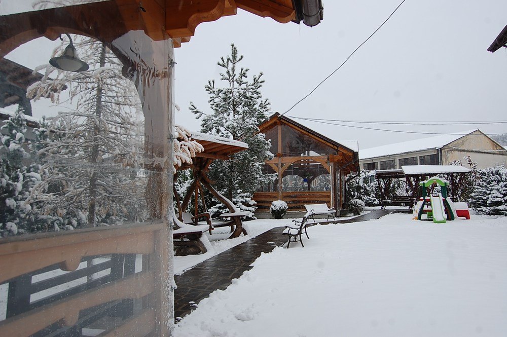 Cazare in Maramures - PENSIUNE RESTAURANT ROYAL - Borsa