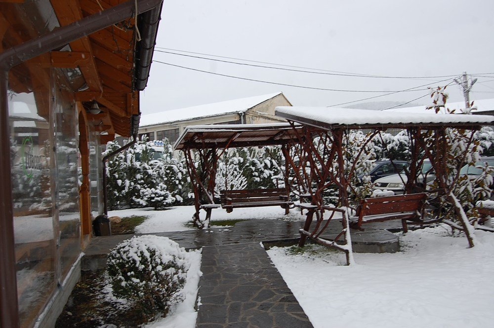 Cazare in Maramures - PENSIUNE RESTAURANT ROYAL - Borsa