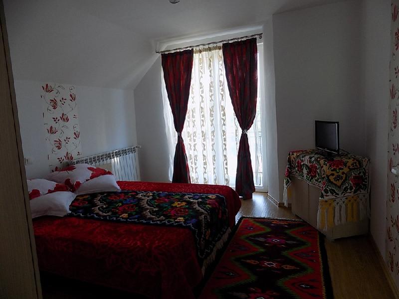 Cazare in Maramures - CASA ANGY - Valeni