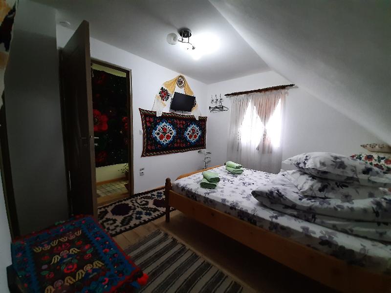 Cazare in Maramures - CASA PINTEA - Breb