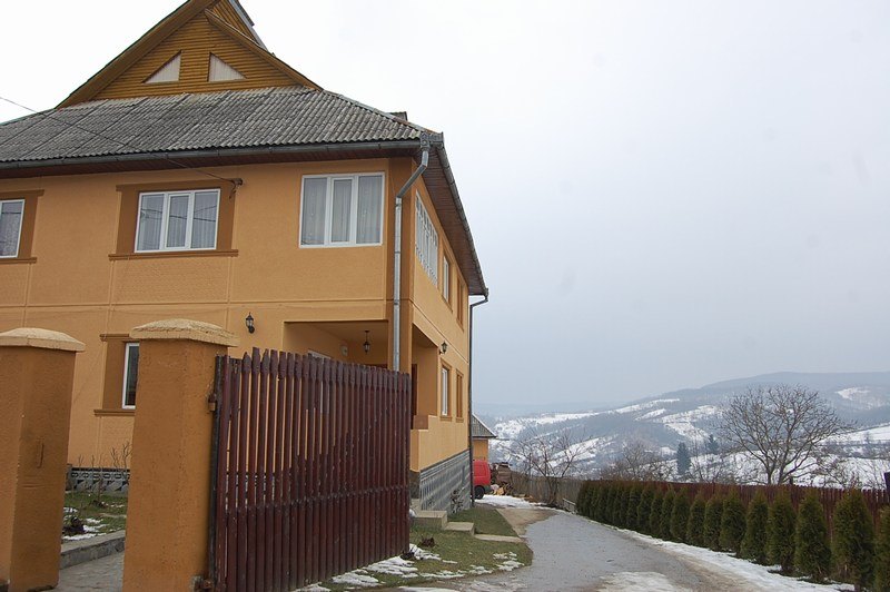 Cazare in Maramures - CASA DE VACANTA LA MARIUCA - Valeni