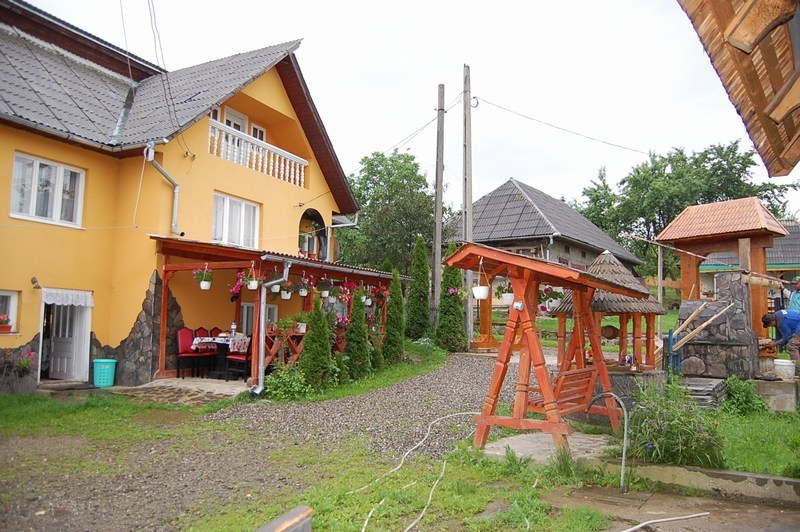 Cazare in Maramures - CASA BUNICILOR - Breb