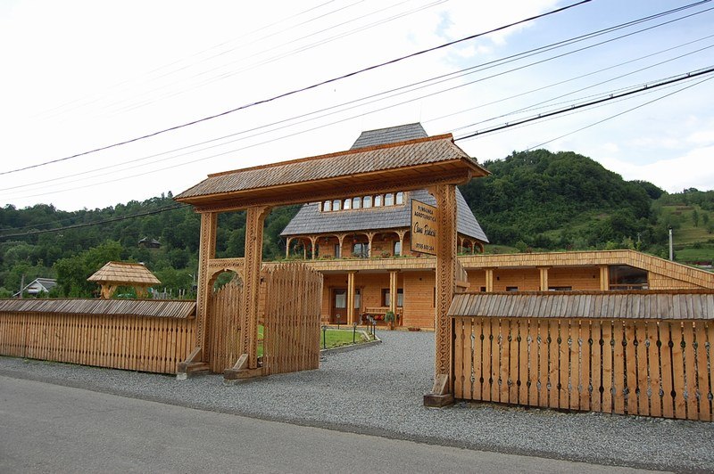 Cazare in Maramures - PENSIUNEA CASA RALUCAI - Moisei