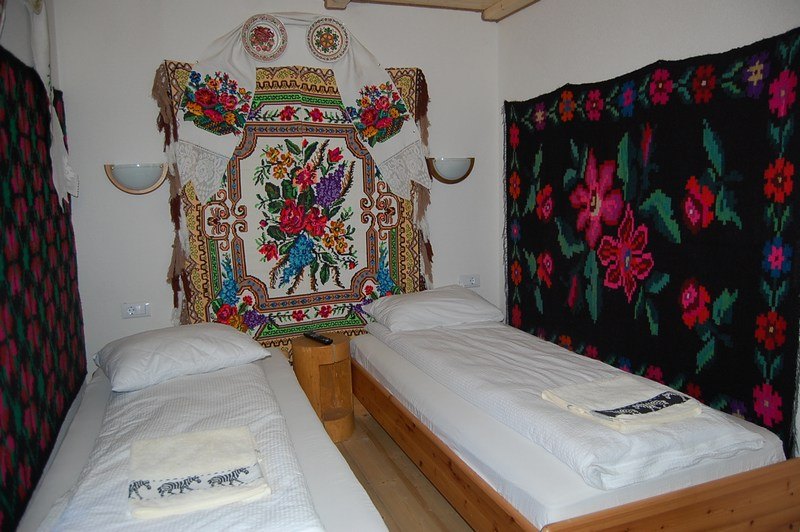 Cazare in Maramures - CASA MOROSENEASCA - Sat Sugatag