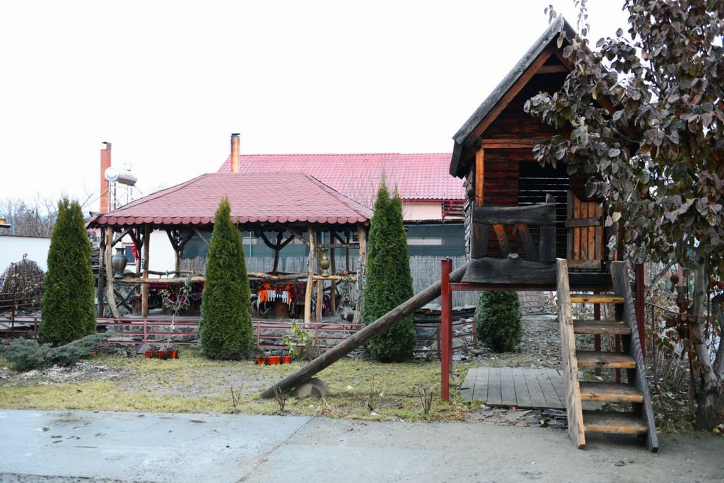 Cazare in Maramures - PENSIUNEA CASA TOMPA - Sighetu Marmatiei