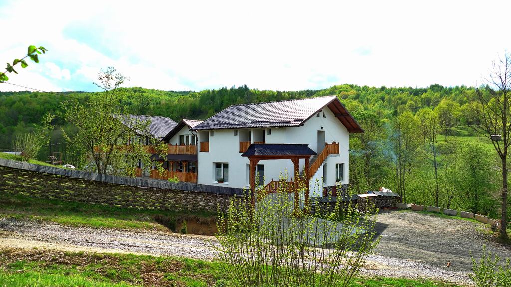 Cazare in Maramures - Casa Papitu - Vadu Izei