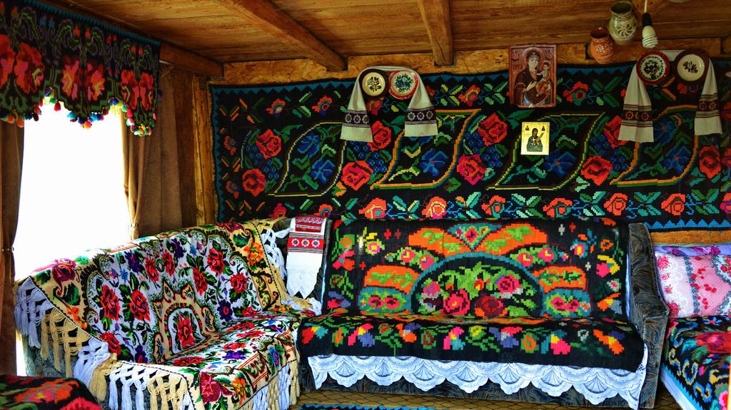 Cazare in Maramures - Casa Papitu - Vadu Izei