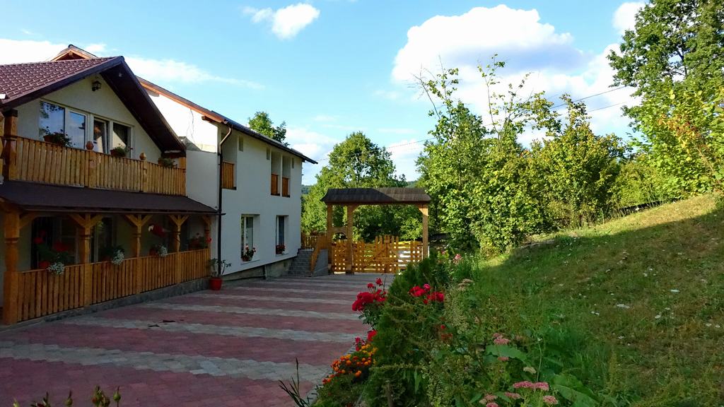 Cazare in Maramures - Casa Papitu - Vadu Izei