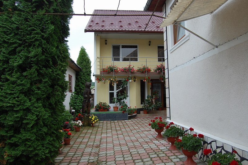 Cazare in Maramures - PENSIUNEA BISERICA - Oncesti