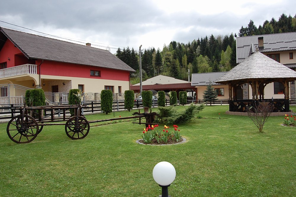 Cazare in Maramures - Pensiunea Ancuta - Borsa