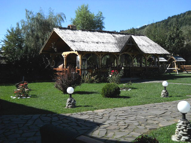 Cazare in Maramures - Pensiunea Ancuta - Borsa