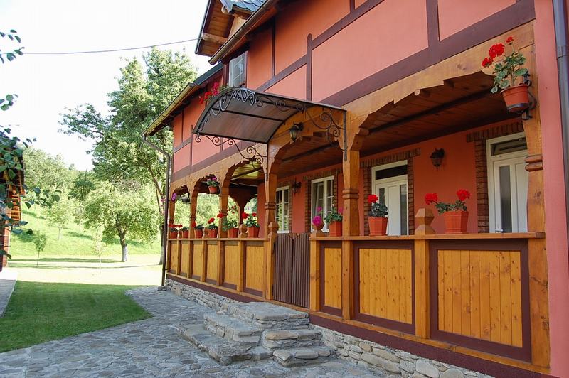 Cazare in Maramures - PENSIUNEA TURLAS - Salistea De Sus