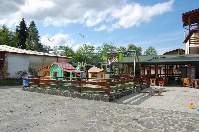 Cazare in Maramures - PENSIUNEA HOLIDAY - Ocna Sugatag